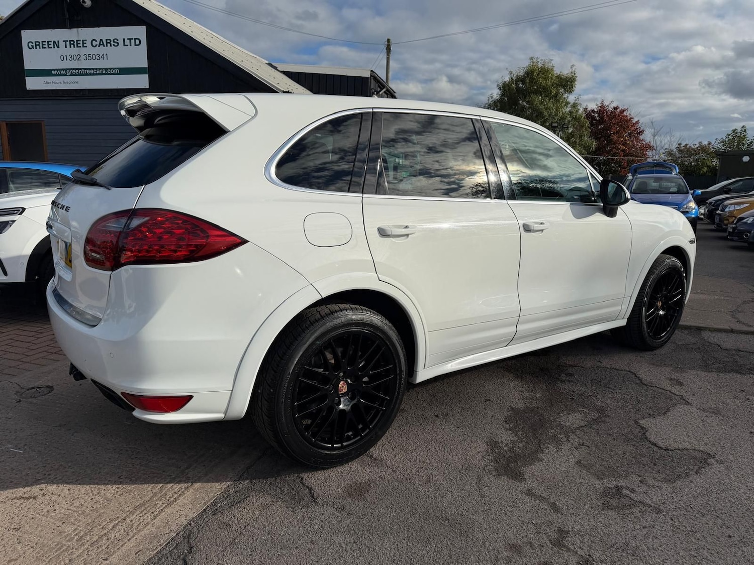 Used Porsche Cayenne 2012 for sale - 76350687: Photo 4