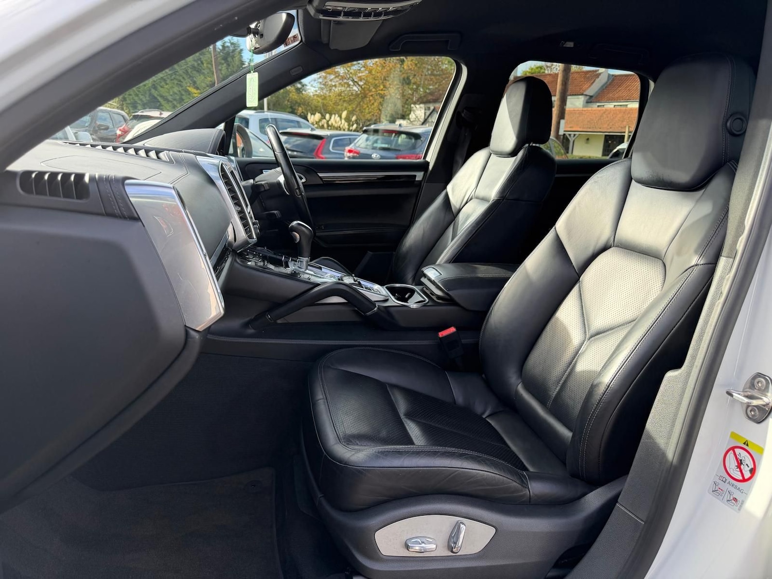 Used Porsche Cayenne 2012 for sale - 76350687: Photo 9
