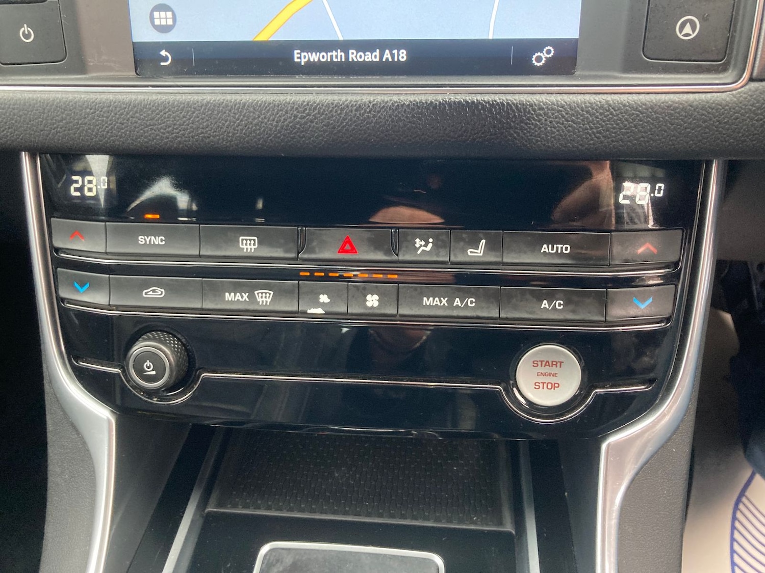 Used Jaguar XF 2017 for sale - 76539738: Photo 13