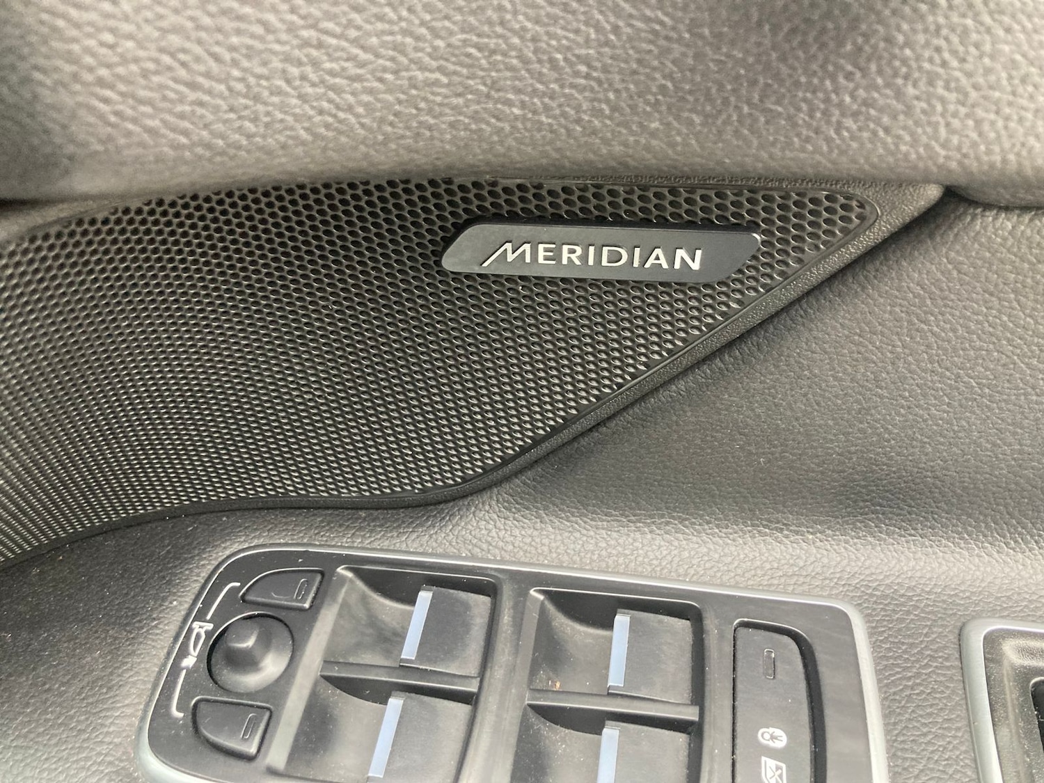 Used Jaguar XF 2017 for sale - 76539738: Photo 15