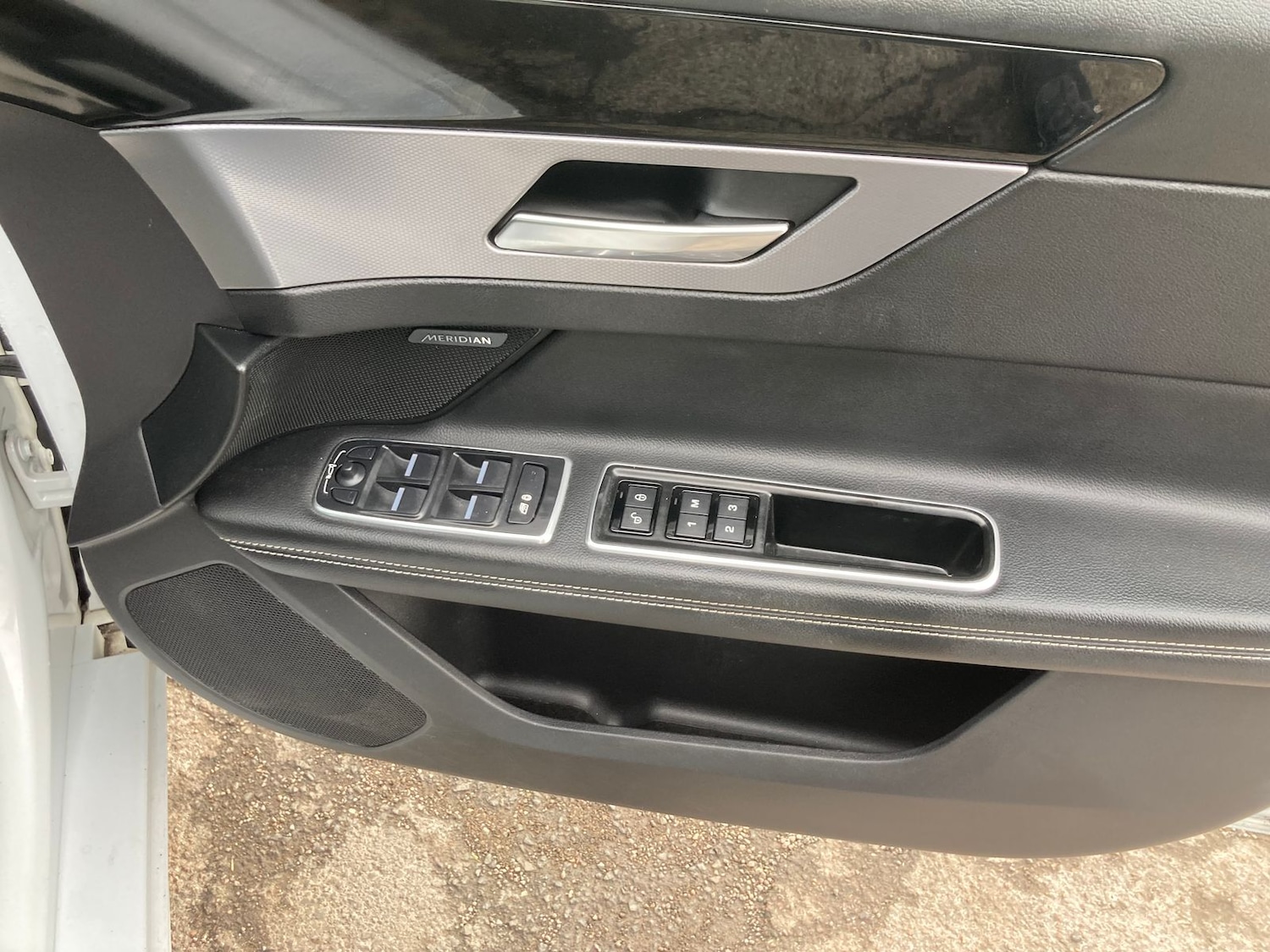 Used Jaguar XF 2017 for sale - 76539738: Photo 17