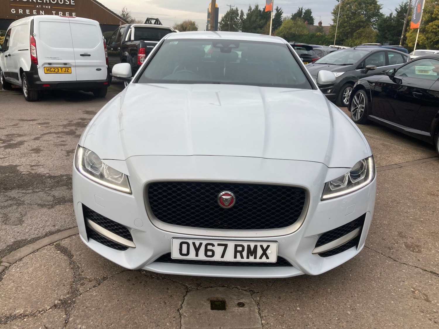 Used Jaguar XF 2017 for sale - 76539738: Photo 2