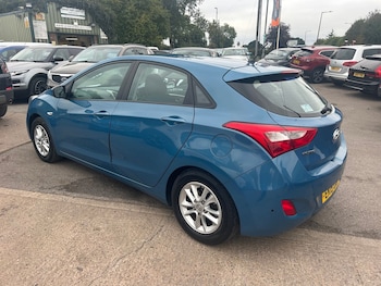 Used Hyundai i30 2015 for sale - 76285538: Photo 4