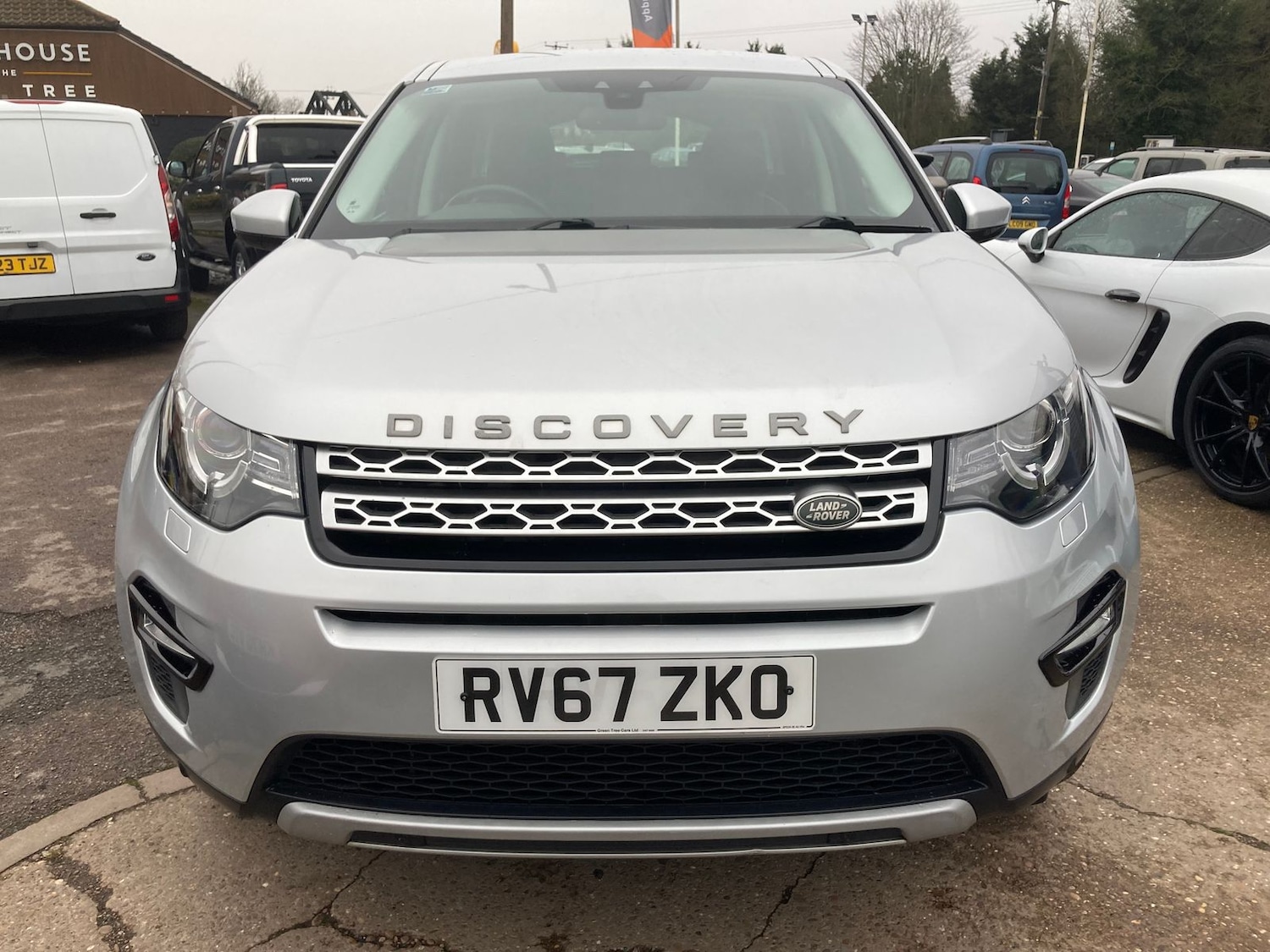 Used Land Rover Discovery Sport 2017 for sale - 77324770: Photo 2
