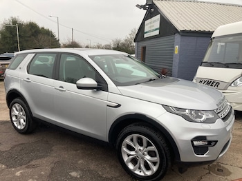 Used Land Rover Discovery Sport 2017 for sale - 77324770: Photo