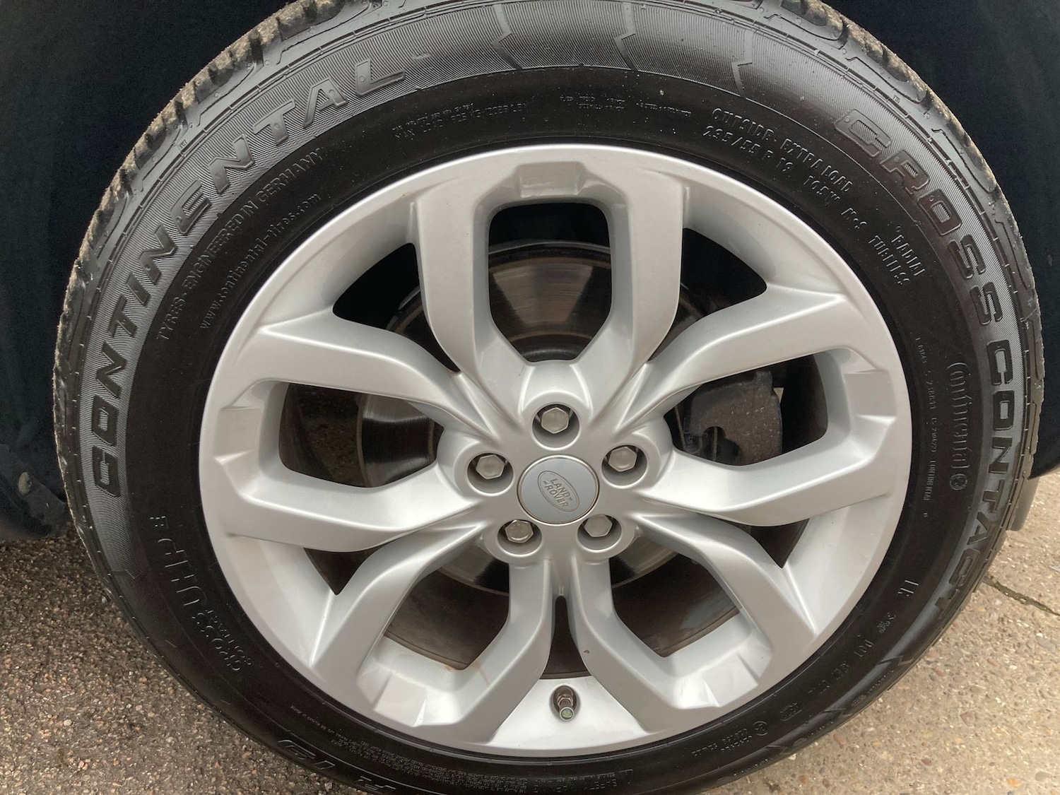 Used Land Rover Discovery Sport 2017 for sale - 77324770: Photo 4