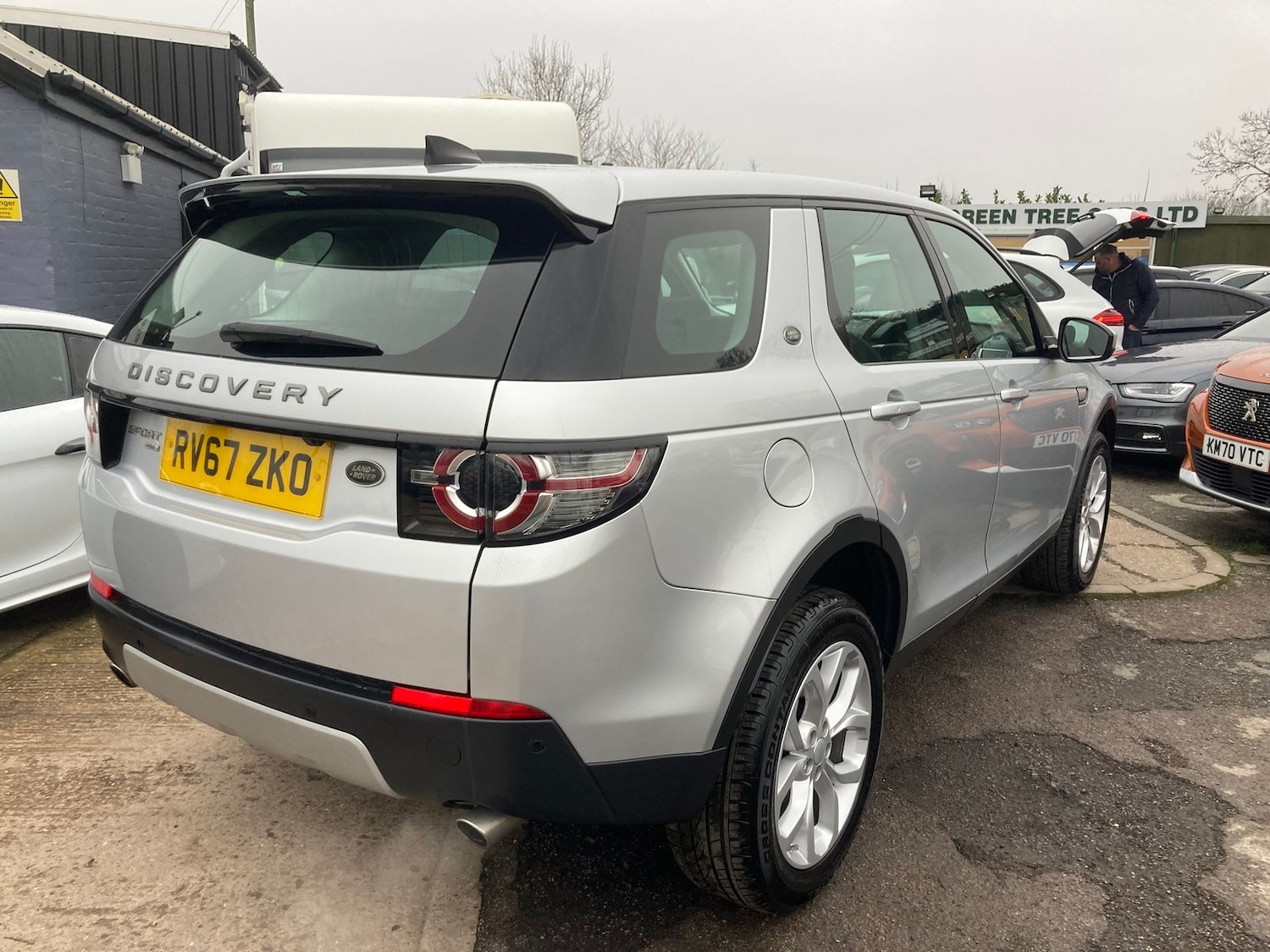 Used Land Rover Discovery Sport 2017 for sale - 77324770: Photo 6