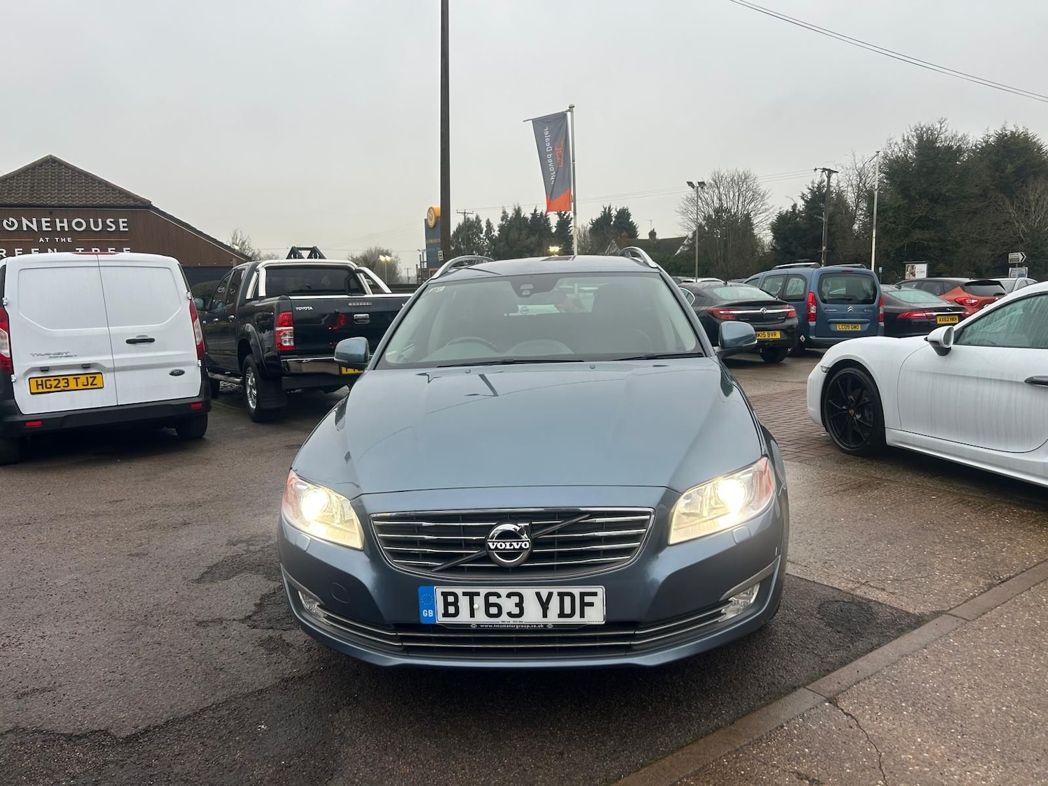 Used Volvo V70 2013 for sale - 77218918: Photo 2