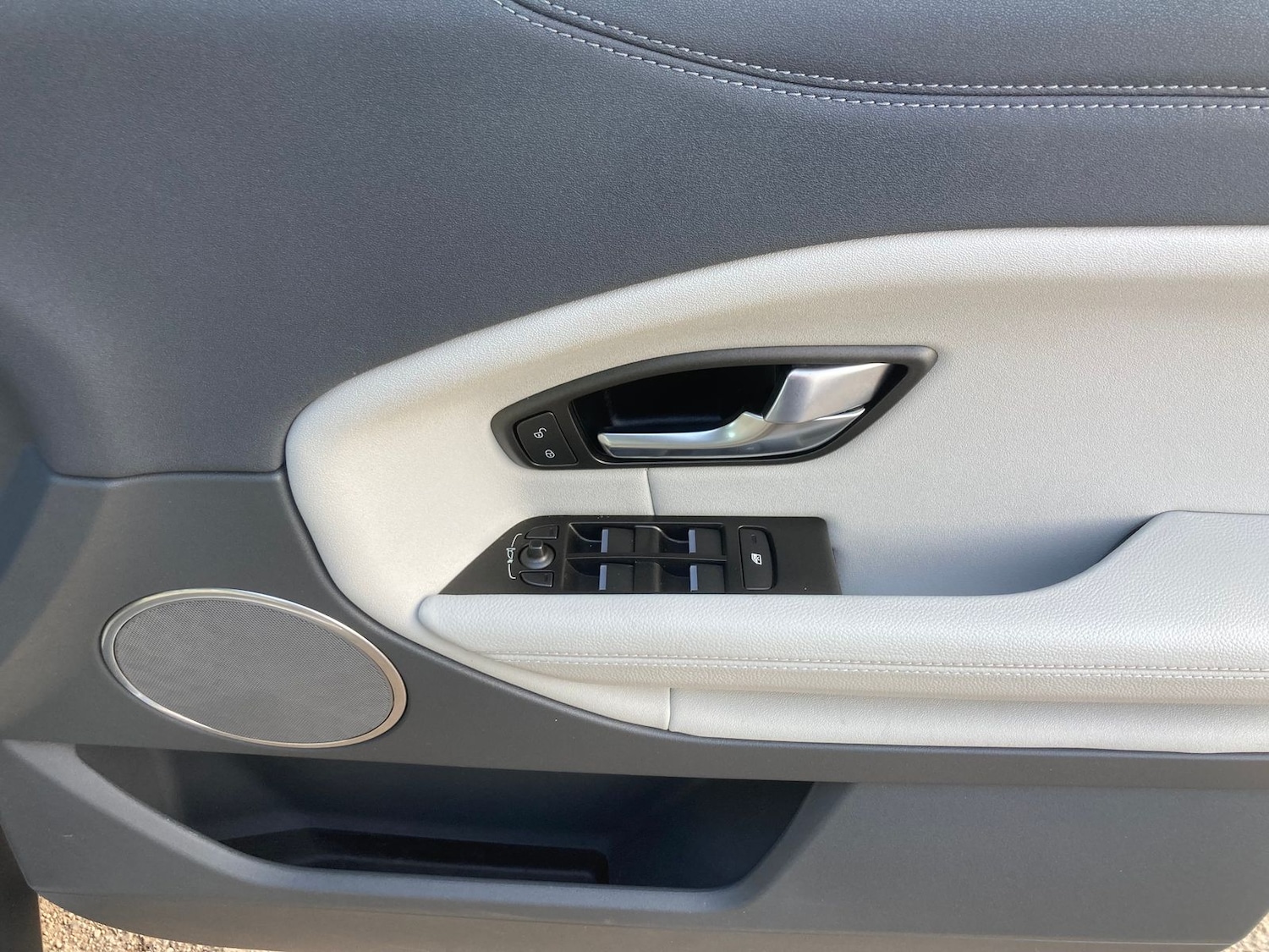 Used Land Rover Range Rover Evoque 2017 for sale - 77971925: Photo 12