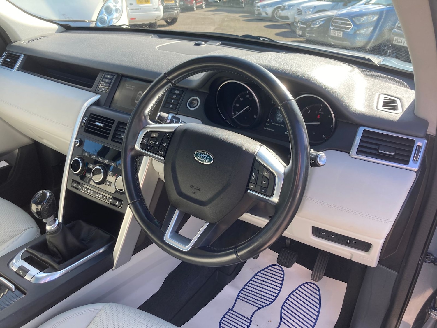 Used Land Rover Discovery Sport 2017 for sale - 77894038: Photo 15