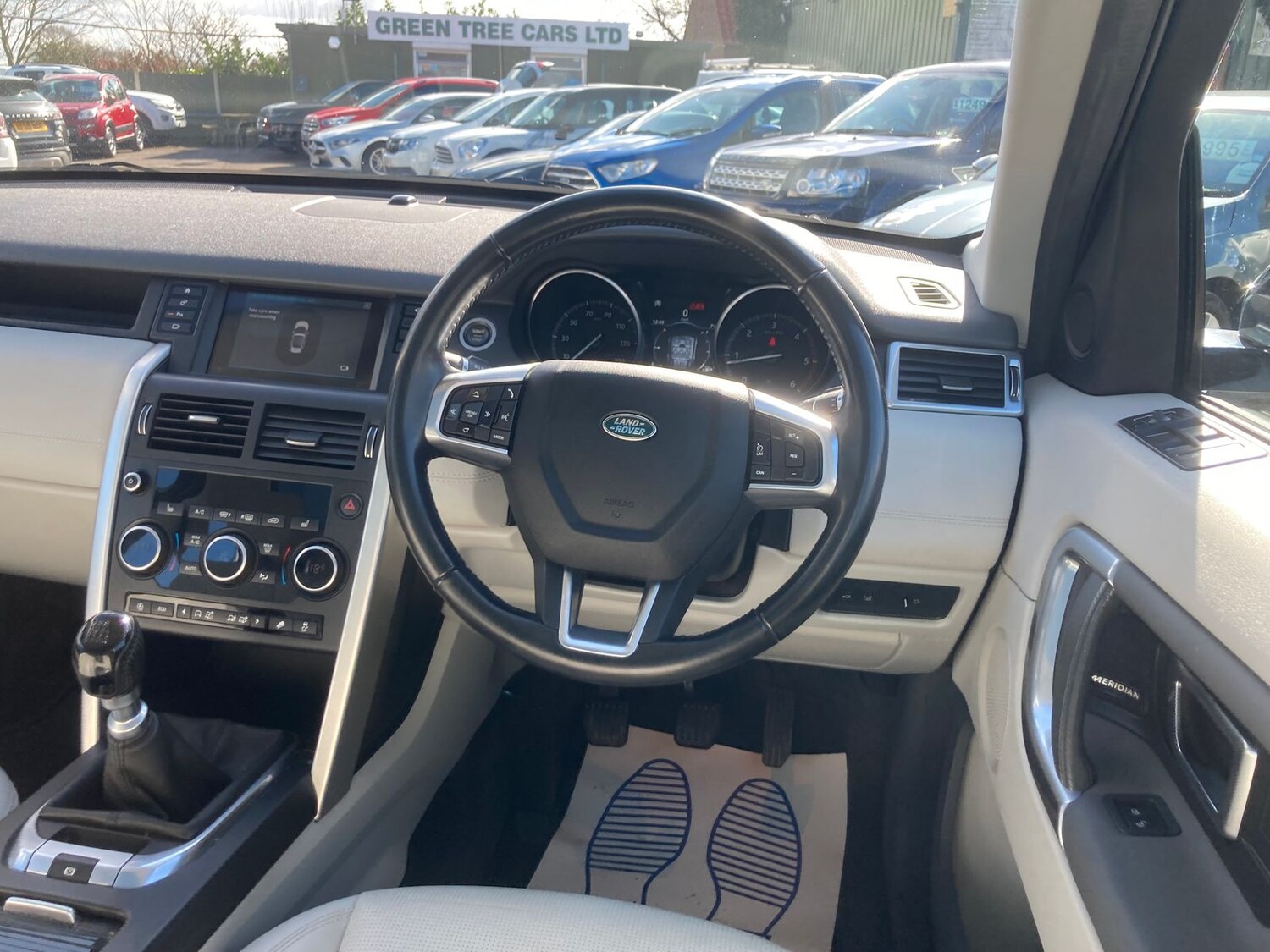 Used Land Rover Discovery Sport 2017 for sale - 77894038: Photo 16