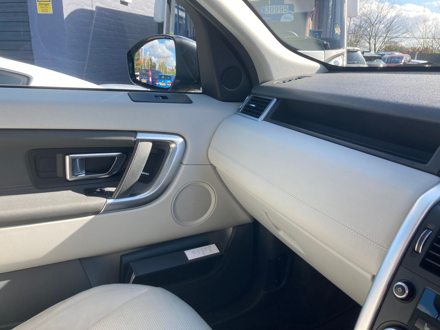 Used Land Rover Discovery Sport 2017 for sale - 77894038: Photo 18