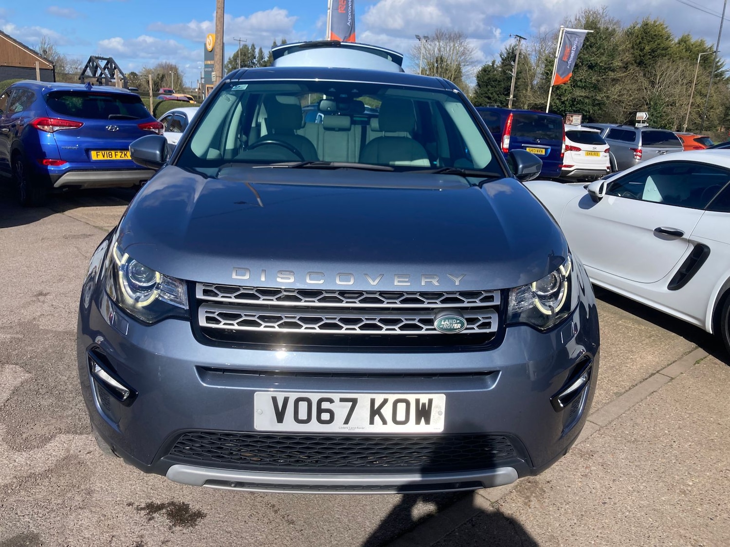 Used Land Rover Discovery Sport 2017 for sale - 77894038: Photo 2
