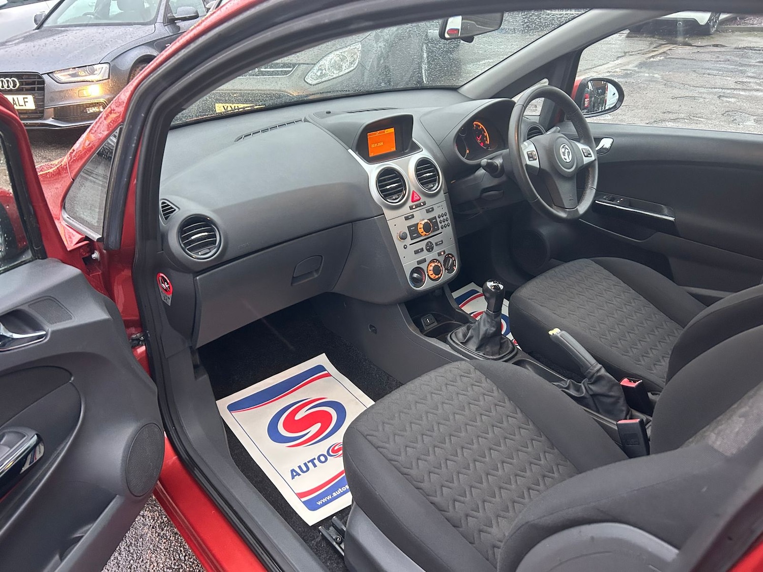 Used Vauxhall Corsa 2014 for sale - 77307792: Photo 8