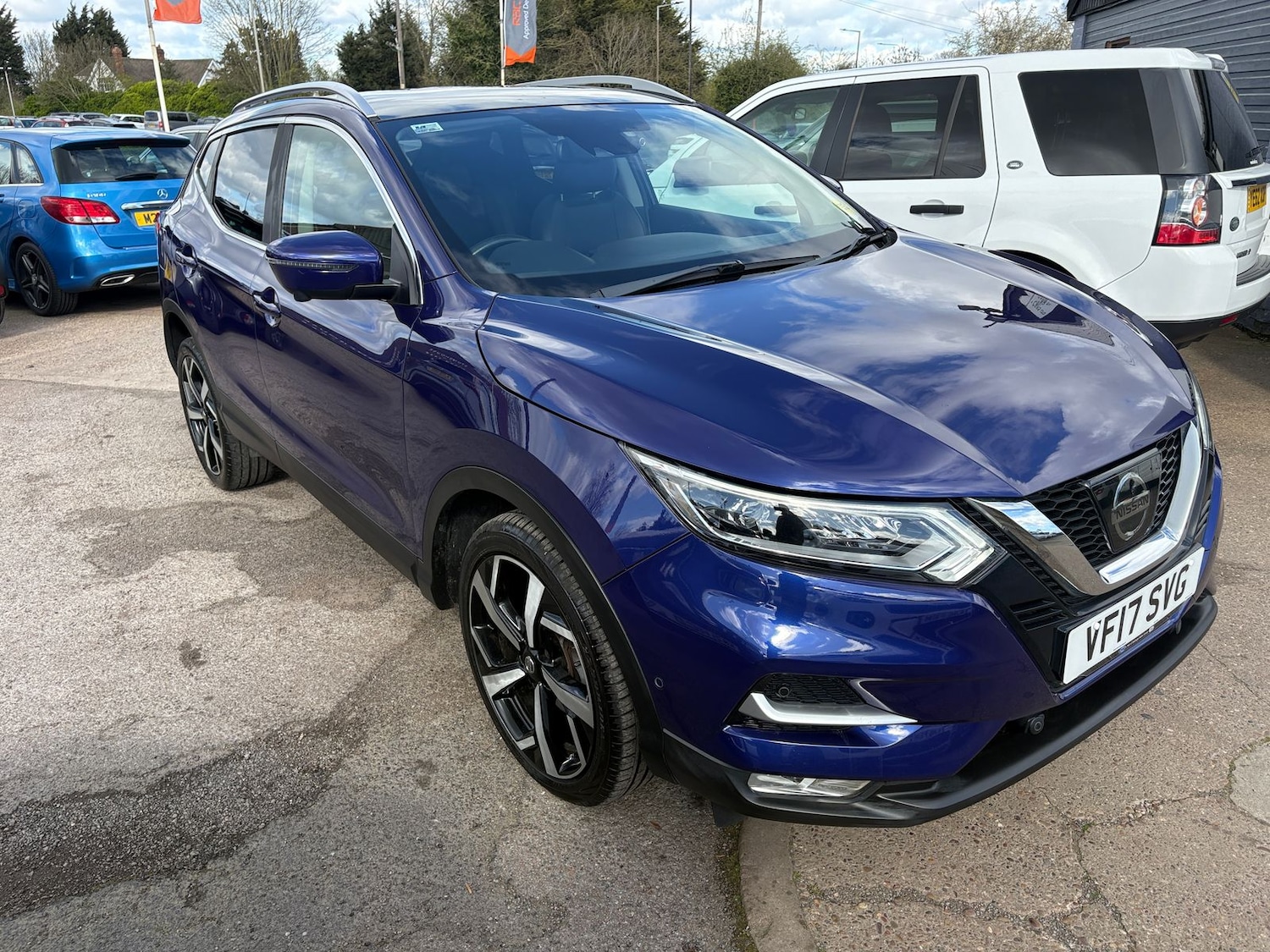 Used Nissan Qashqai 2017 for sale - 78022640: Photo 2