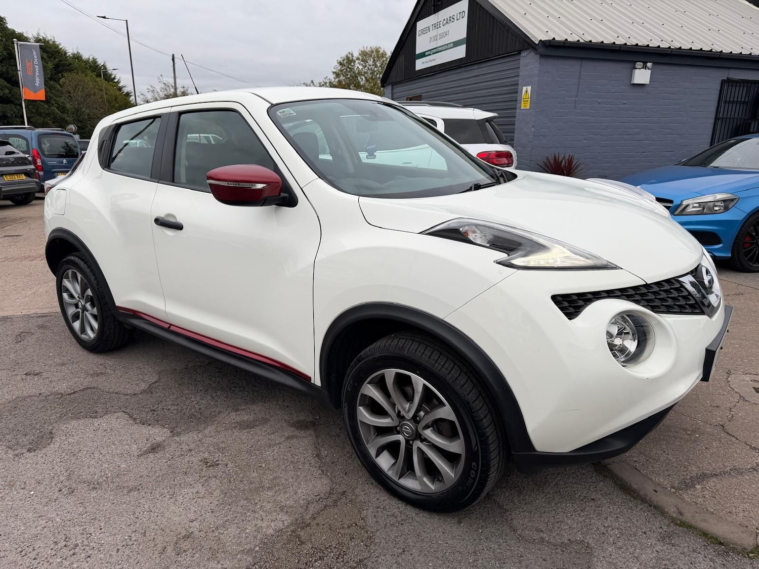 Used Nissan Juke 2017 for sale - 76285559: Photo 2