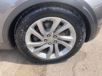 Used Land Rover Discovery 2018 for sale - 79019890: Photo
