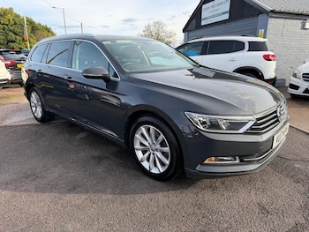 Used Volkswagen Passat 2017 for sale - 76434573: Photo