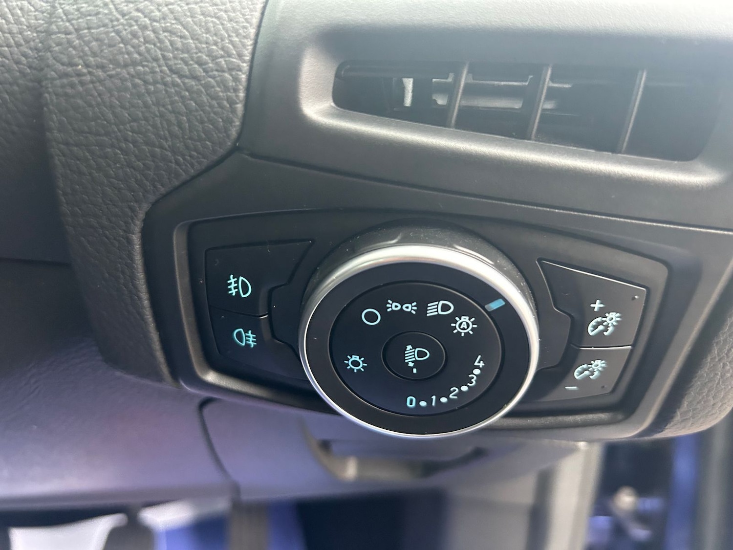 Used Ford Focus 2015 for sale - 76563597: Photo 16