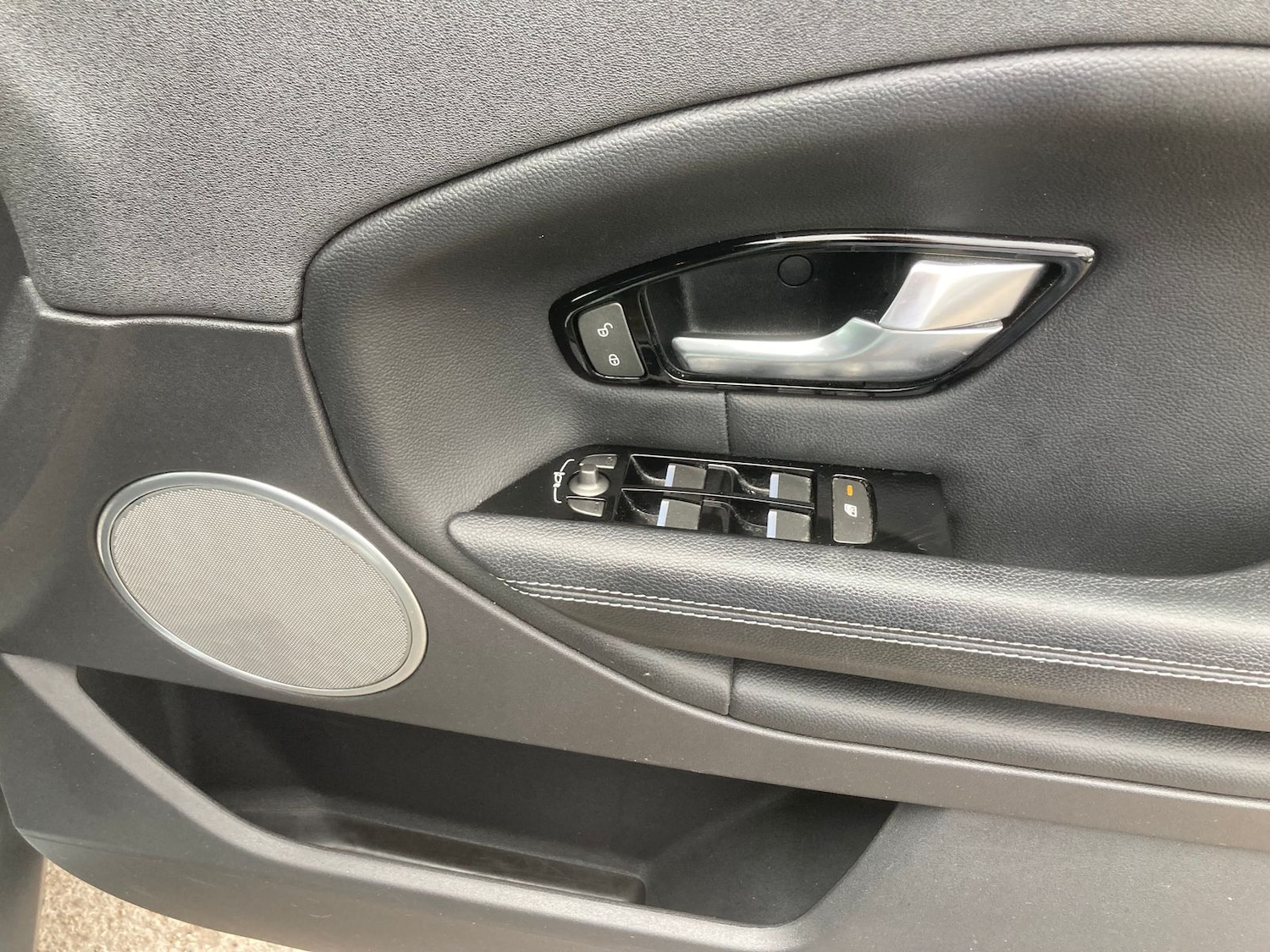 Used Land Rover Range Rover Evoque 2016 for sale - 78187125: Photo 18