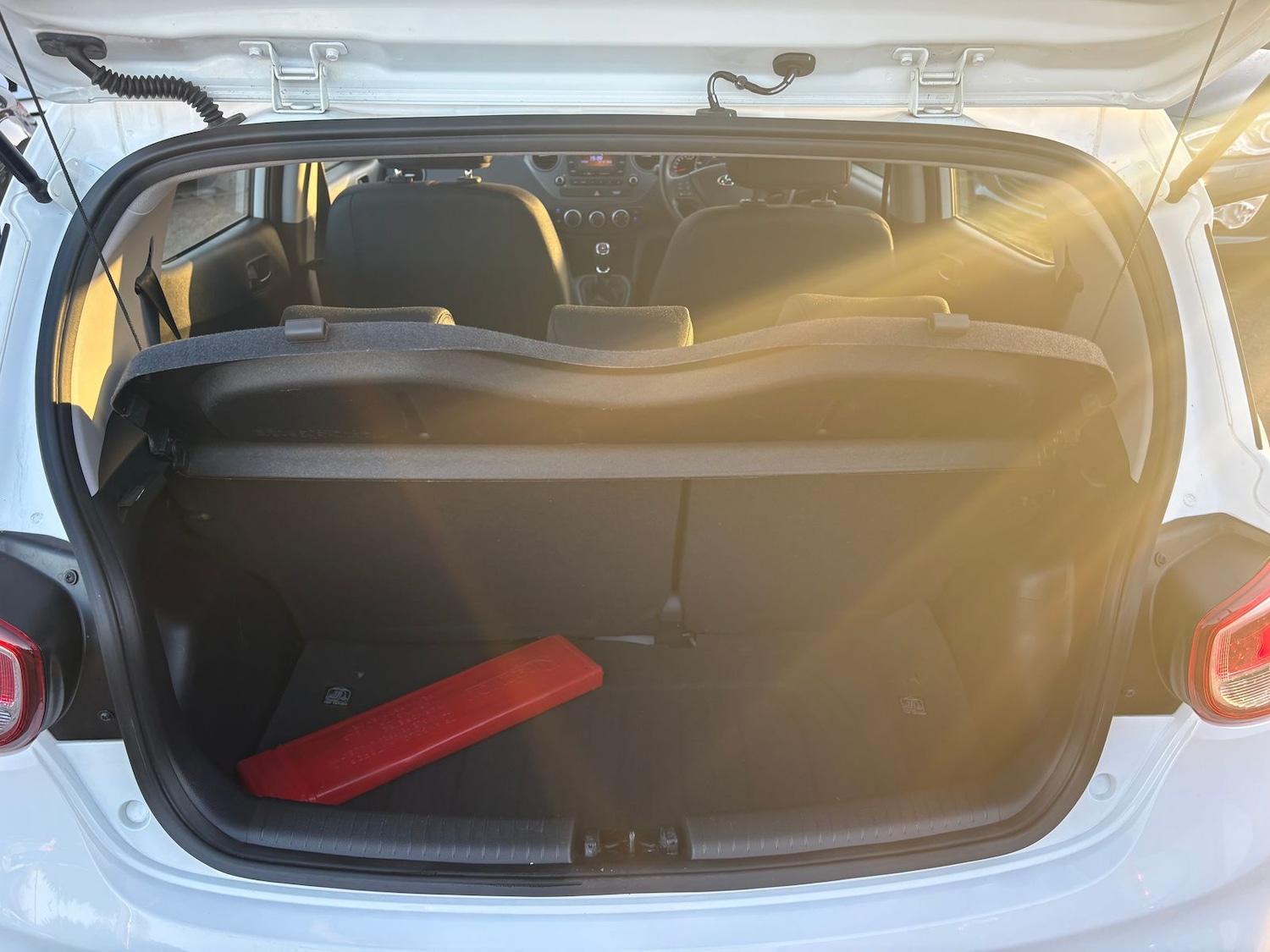 Used Hyundai i10 2017 for sale - 77010614: Photo 14