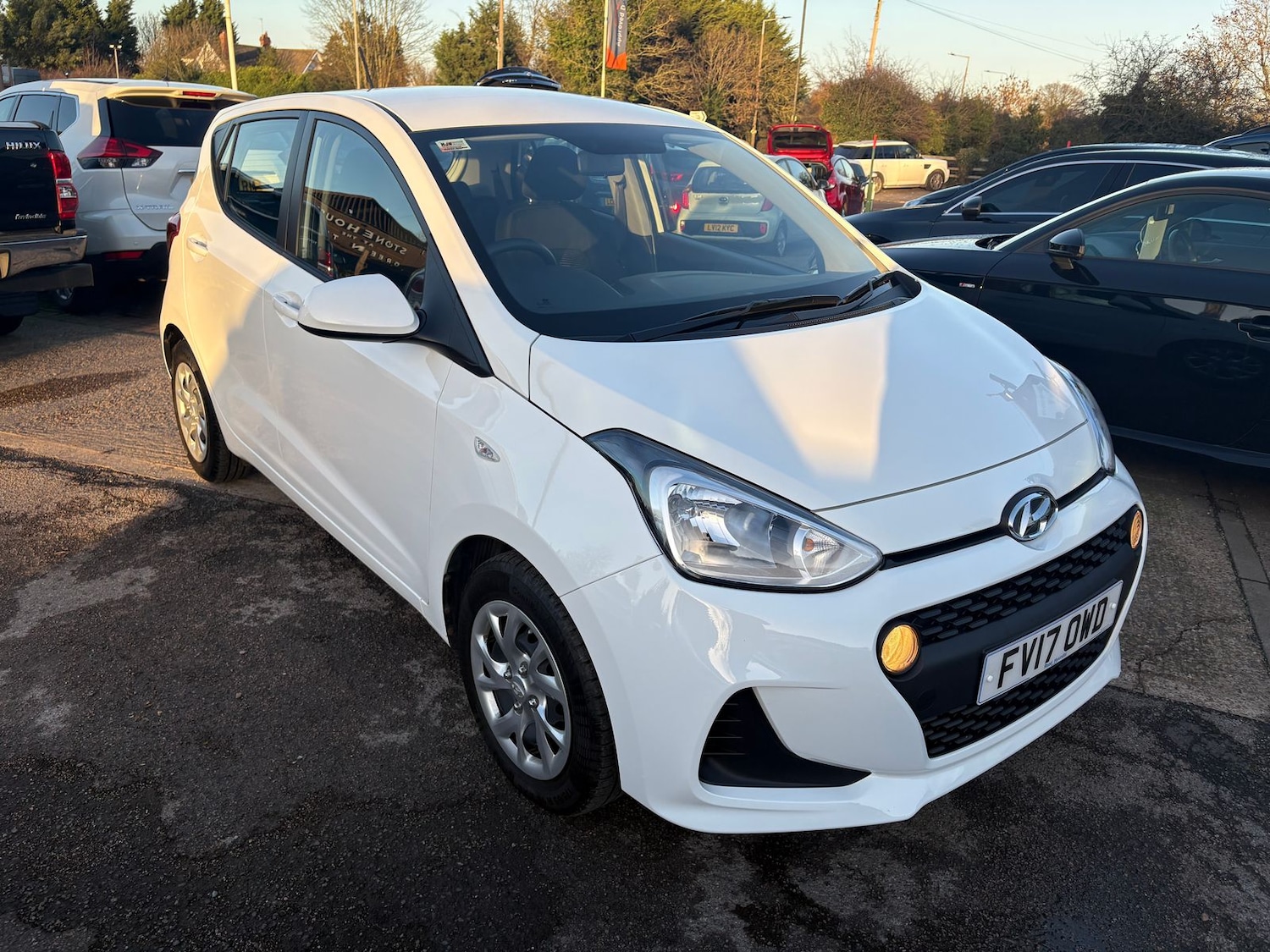 Used Hyundai i10 2017 for sale - 77010614: Photo 2