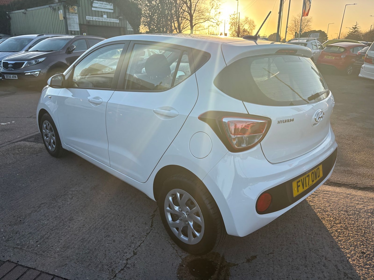 Used Hyundai i10 2017 for sale - 77010614: Photo 3