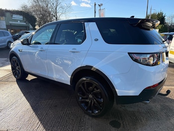 Used Land Rover Discovery Sport 2015 for sale - 77169447: Photo
