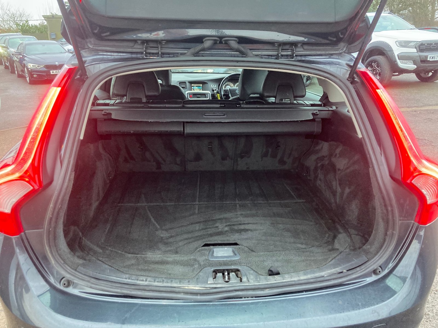 Used Volvo V60 2013 for sale - 77307784: Photo 18