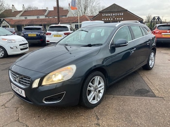 2013 - D3 [136] ES Nav 5dr