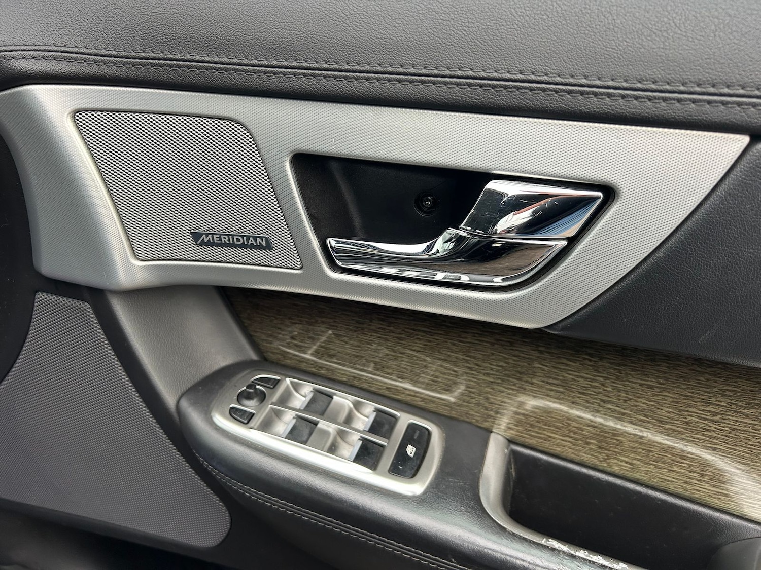 Used Jaguar XF 2012 for sale - 76614279: Photo 17