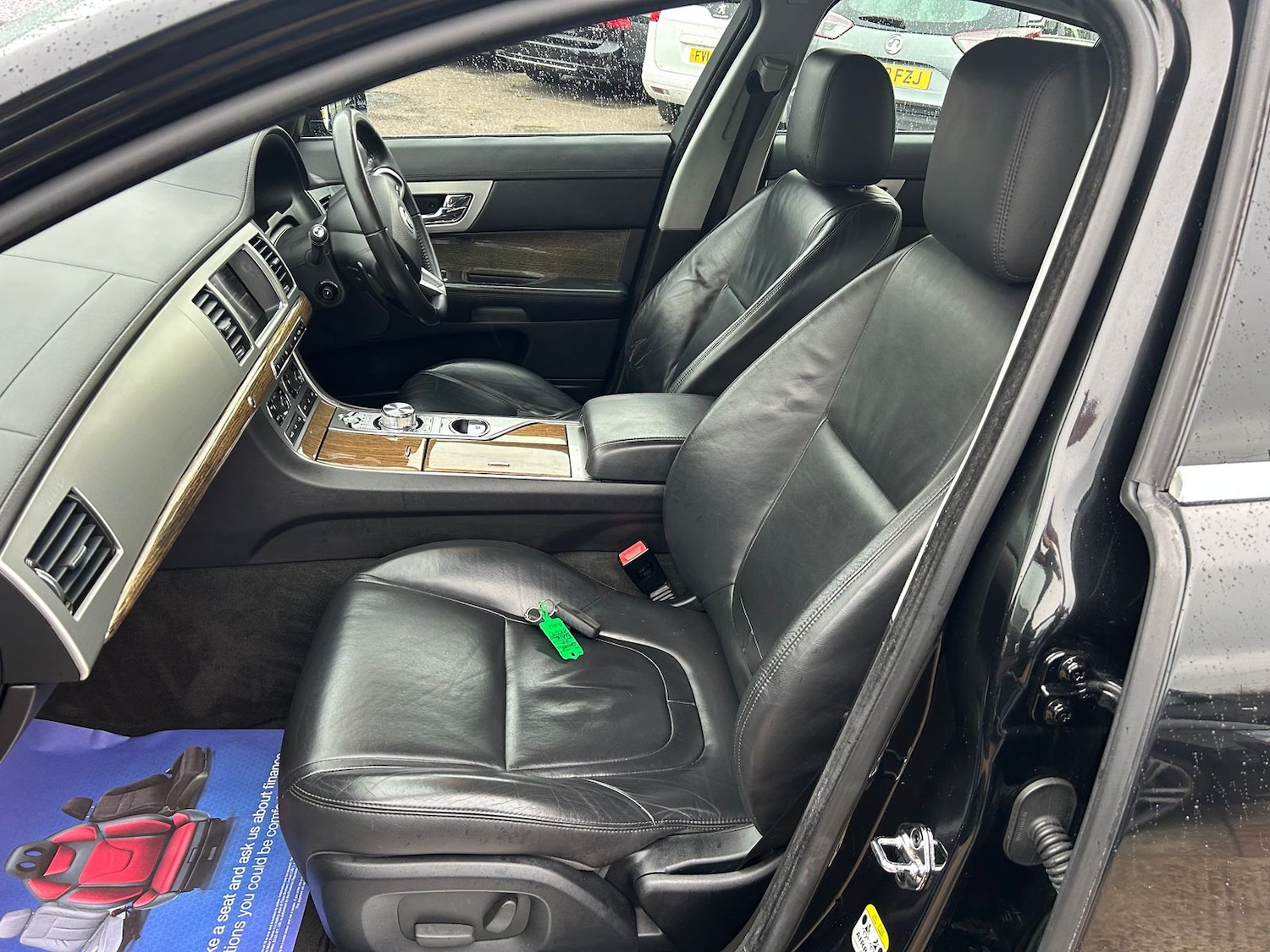 Used Jaguar XF 2012 for sale - 76614279: Photo 9