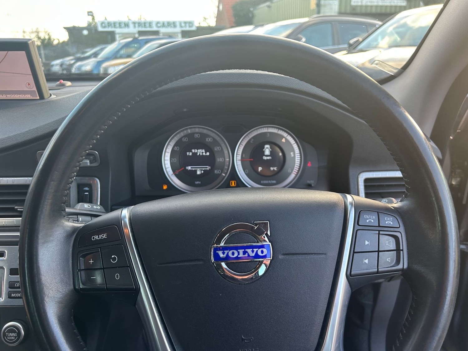 Used Volvo XC70 2011 for sale - 76901639: Photo 12