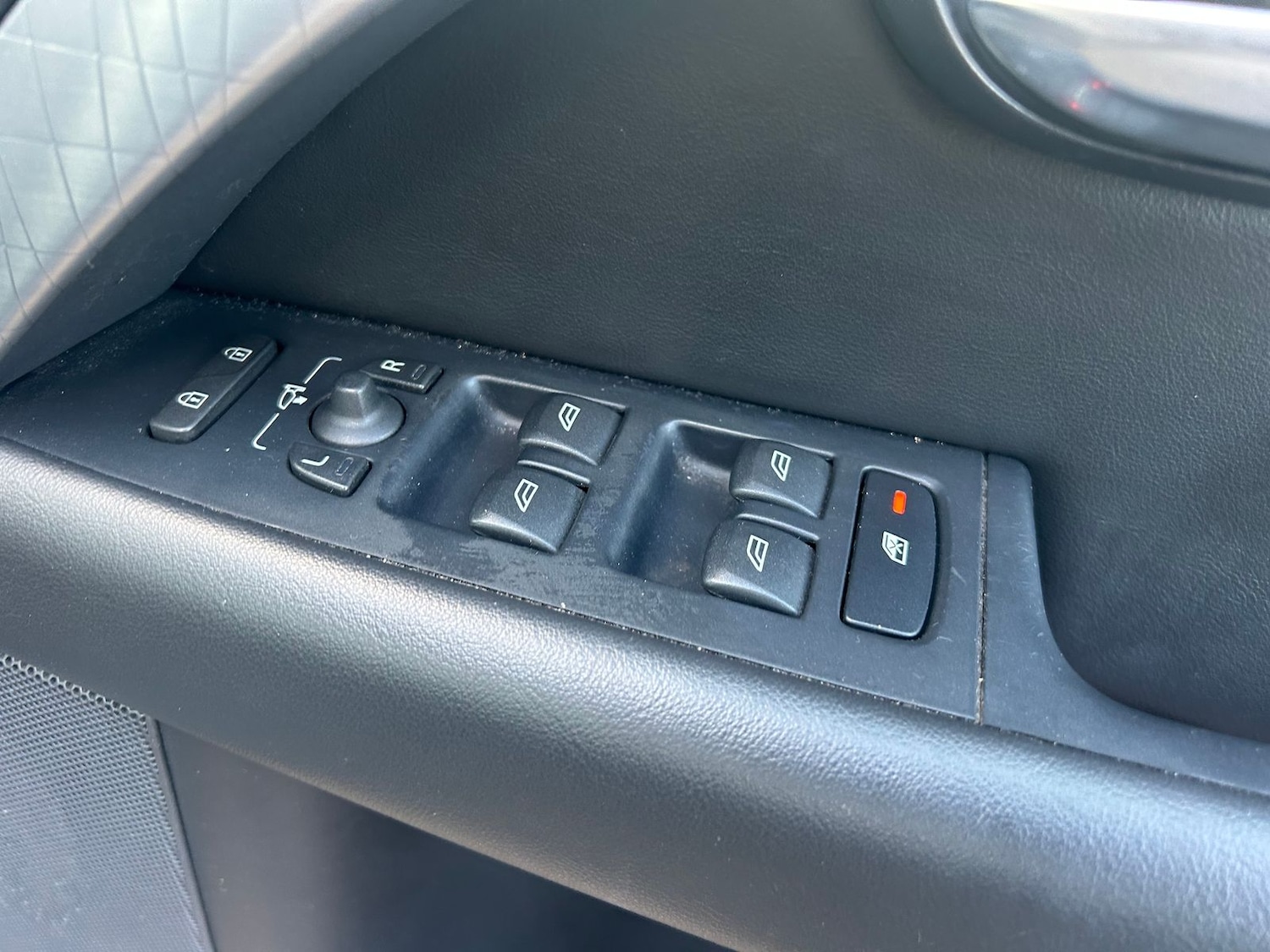 Used Volvo XC70 2011 for sale - 76901639: Photo 15