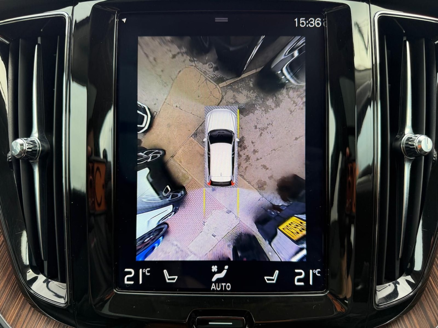 Used Volvo XC60 2019 for sale - 76327994: Photo 14