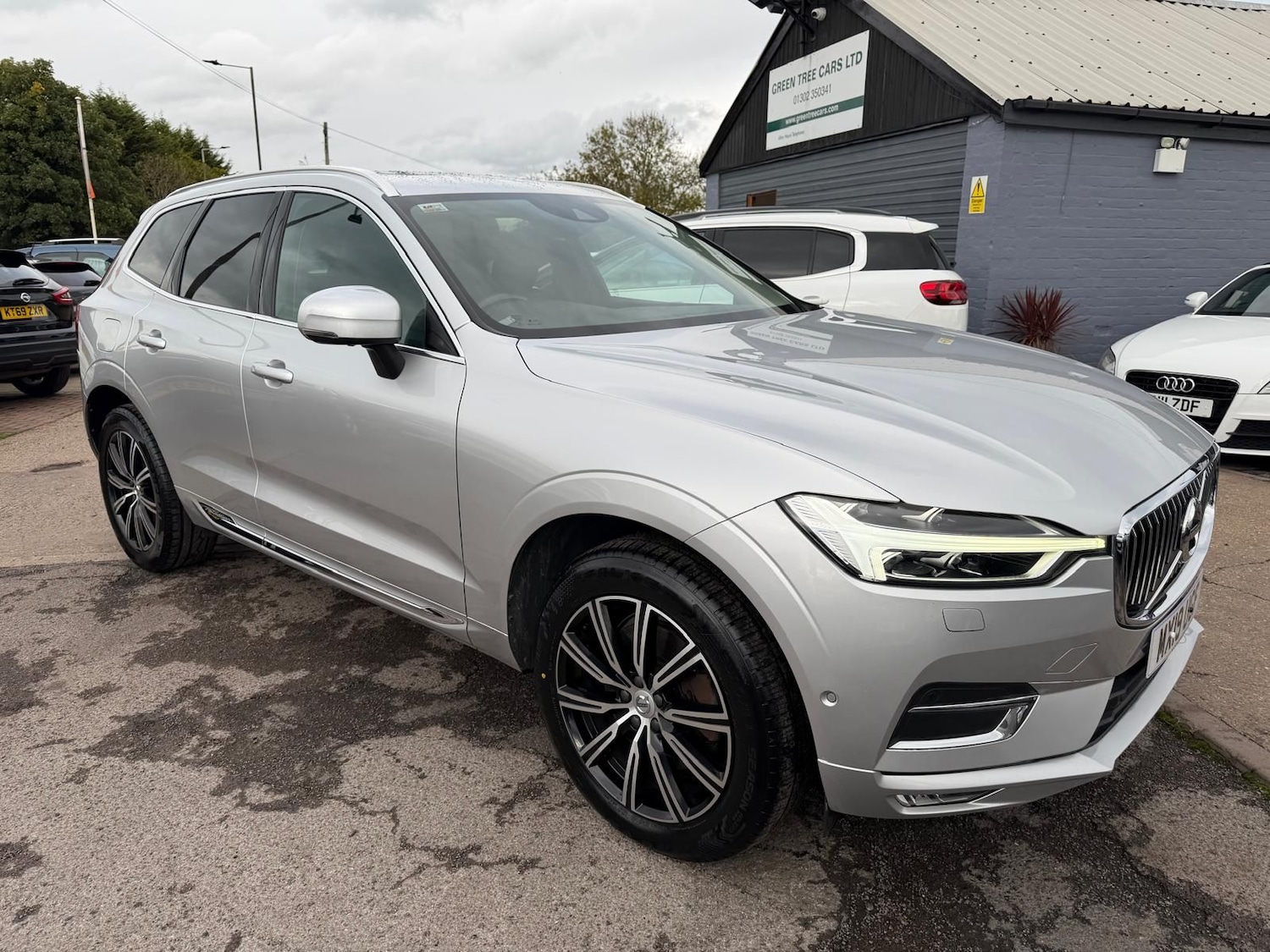 Used Volvo XC60 2019 for sale - 76327994: Photo 2
