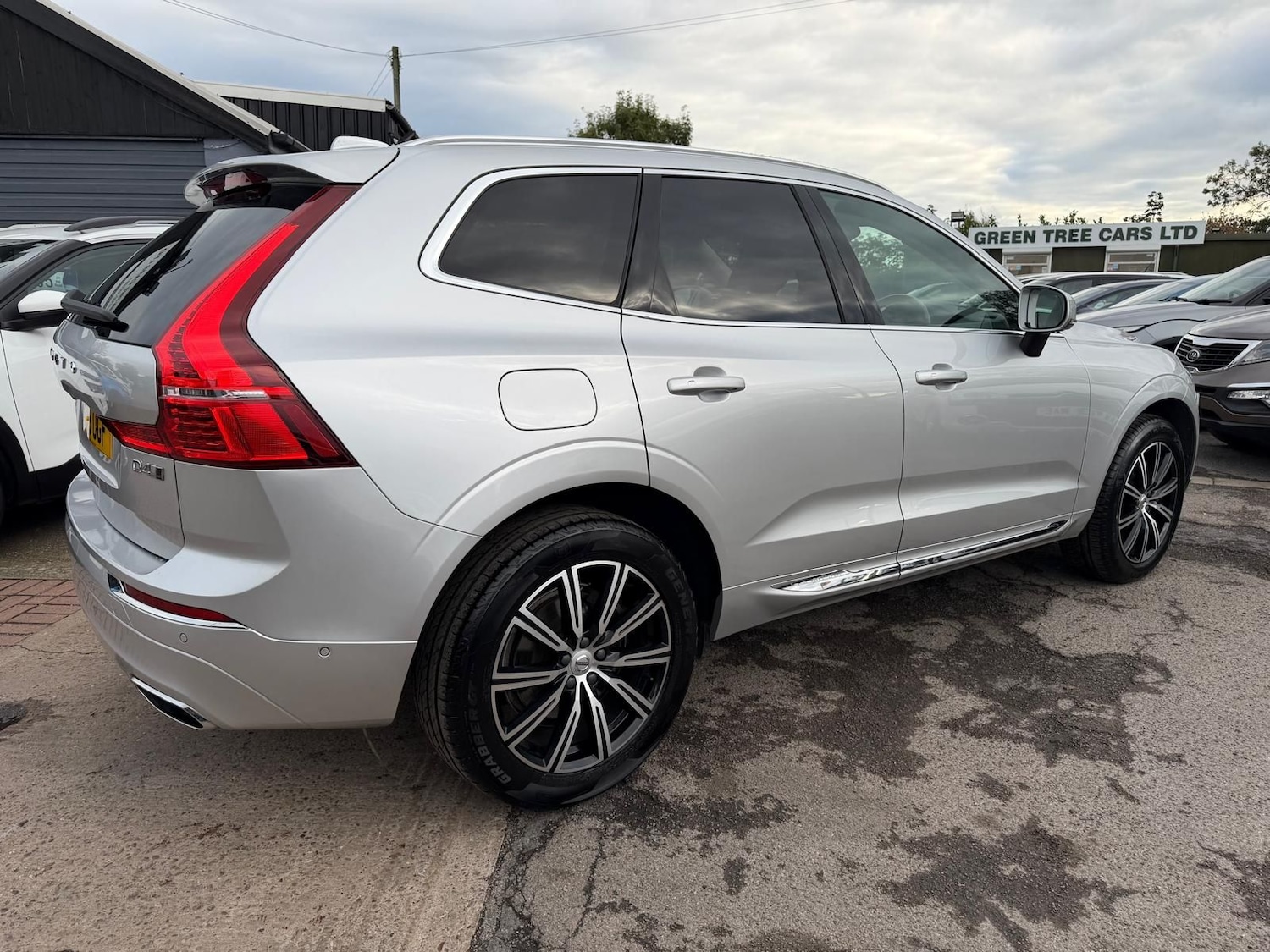 Used Volvo XC60 2019 for sale - 76327994: Photo 4