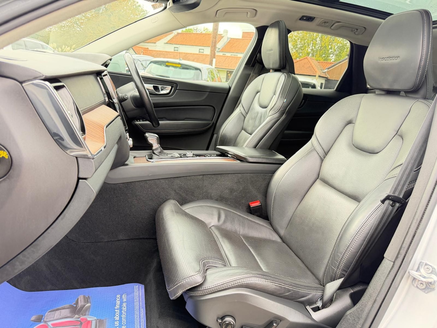 Used Volvo XC60 2019 for sale - 76327994: Photo 9