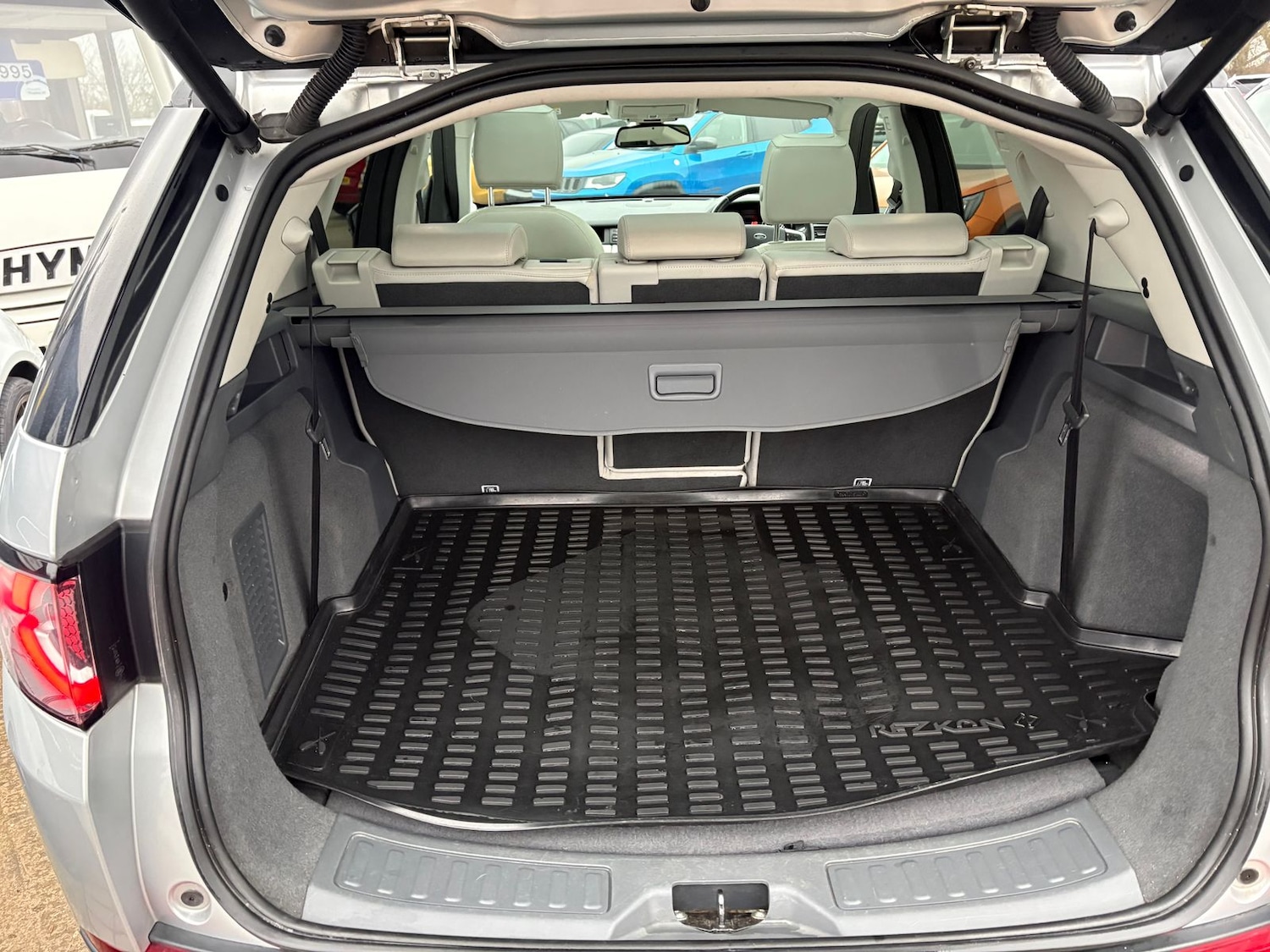 Used Land Rover Discovery Sport 2015 for sale - 77442732: Photo 7