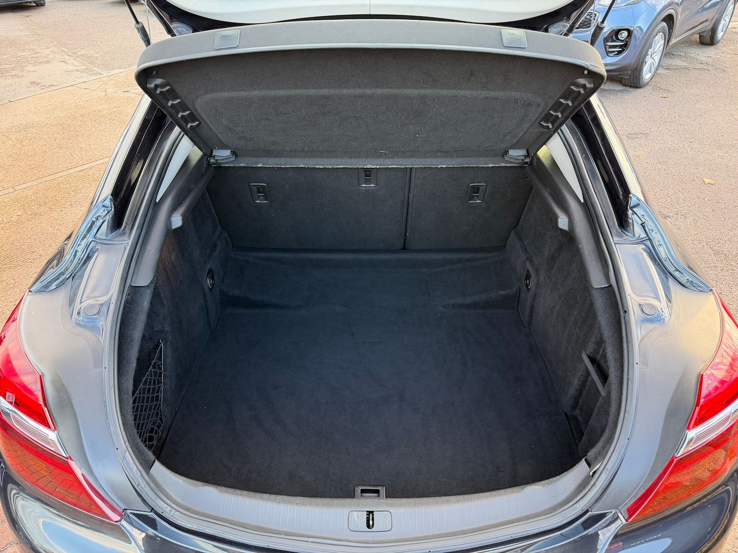 Used Vauxhall Insignia 2015 for sale - 76915207: Photo 9