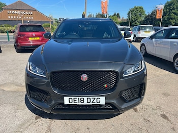 Used Jaguar F-Pace 2018 for sale - 75722131: Photo