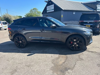 Used Jaguar F-Pace 2018 for sale - 75722131: Photo