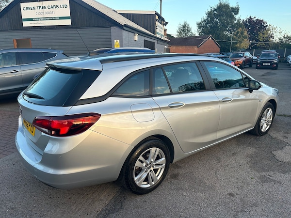 Used Vauxhall Astra 2022 for sale - 76229366: Photo 4