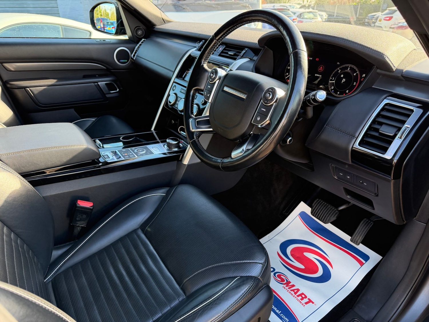 Used Land Rover Discovery 2018 for sale - 77618453: Photo 9