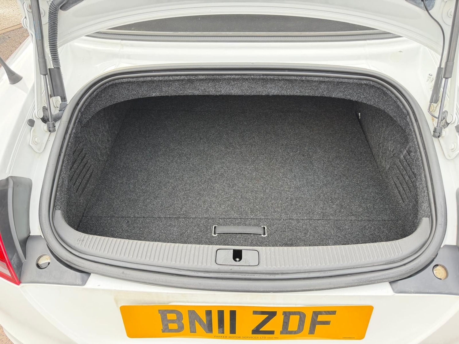 Used Audi TT 2011 for sale - 76350680: Photo 16