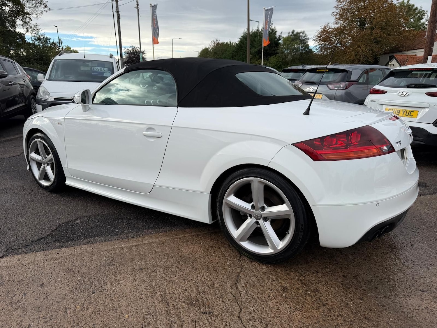 Used Audi TT 2011 for sale - 76350680: Photo 6