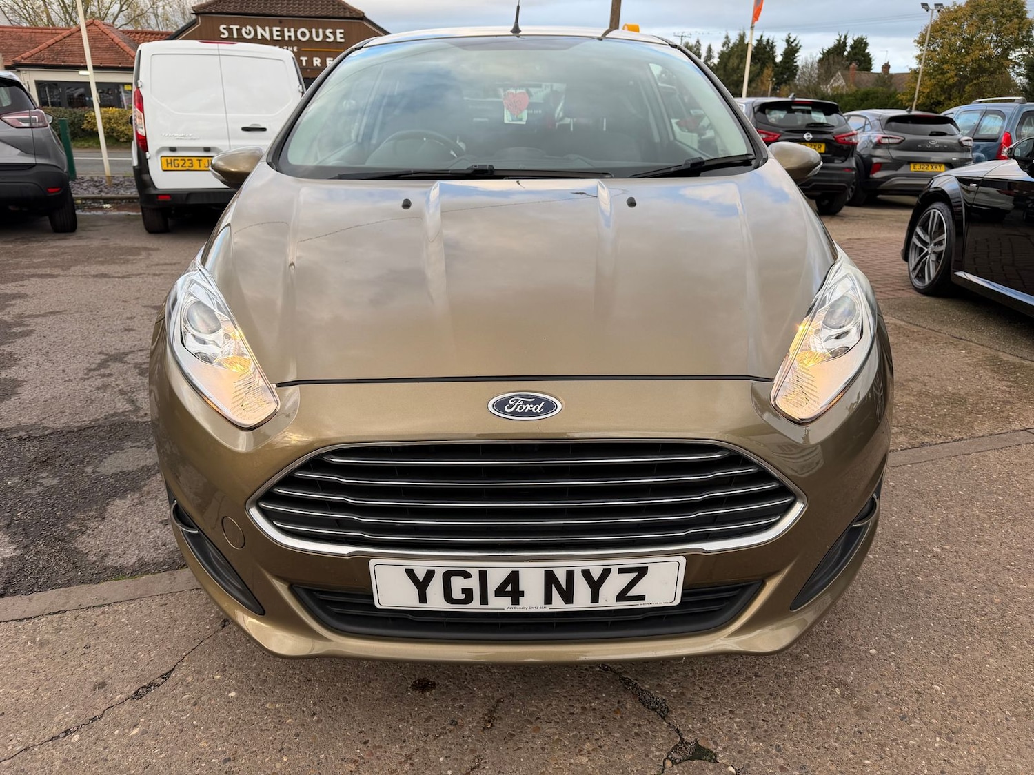 Used Ford Fiesta 2014 for sale - 76586786: Photo 2