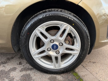 Used Ford Fiesta 2014 for sale - 76586786: Photo