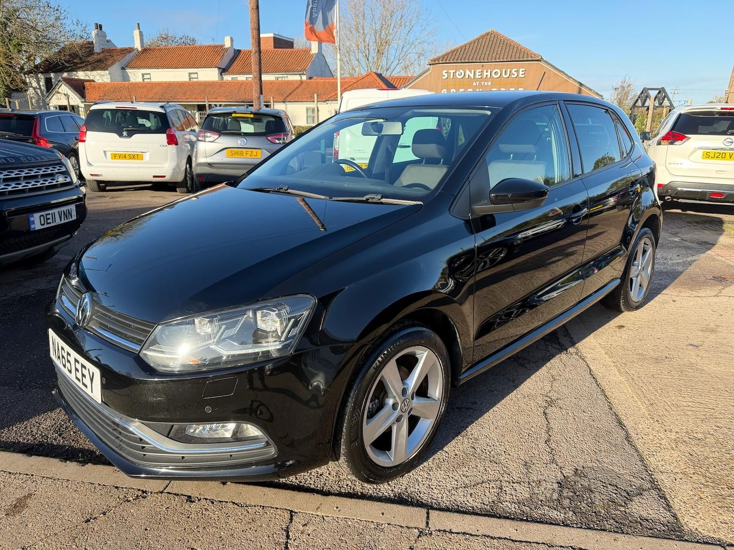Used Volkswagen Polo 2015 for sale - 76736830: Photo 1