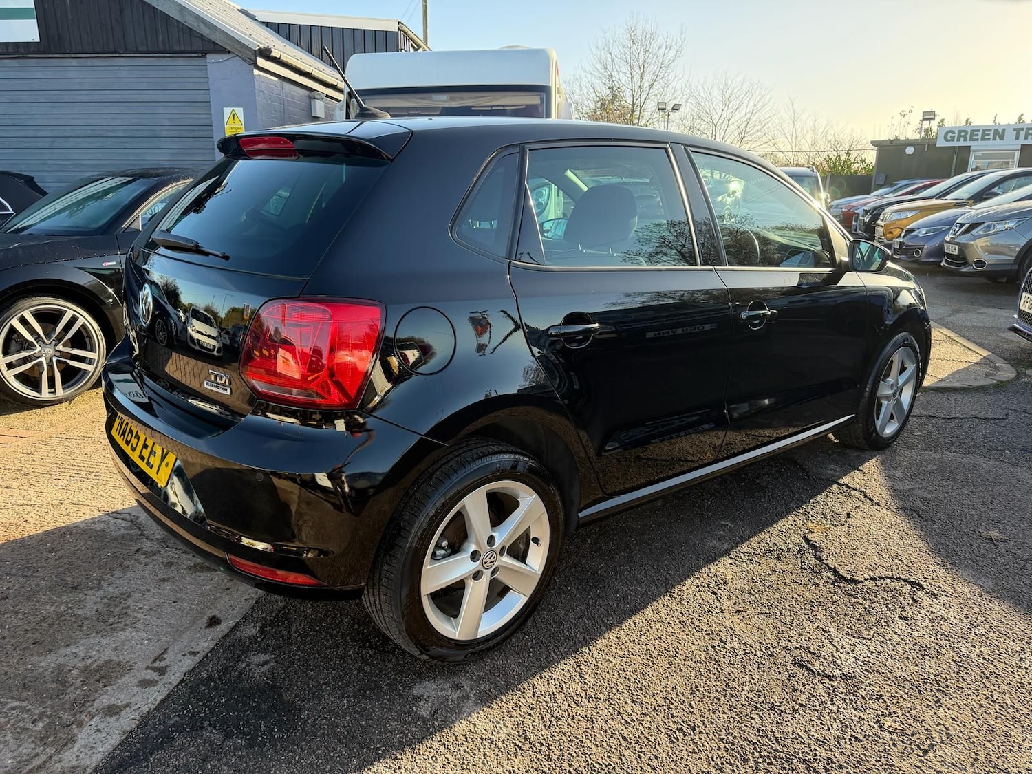 Used Volkswagen Polo 2015 for sale - 76736830: Photo 3